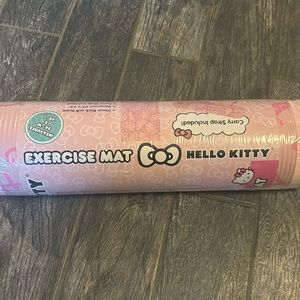 NWT Hello Kitty pink yoga mat with strap